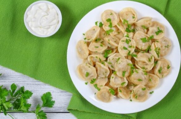Ciasto na pierogi pełnoziarniste - jednoporcjowy przepis 200 kcal